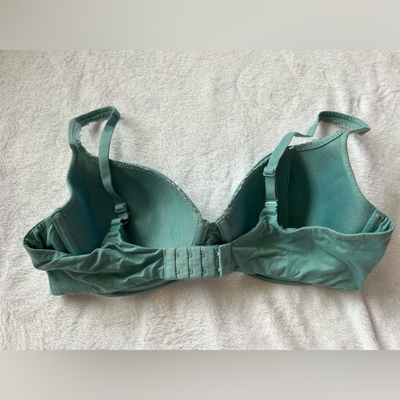 Victoria’s Secret Lined Demi​ - Picture 2 of 3